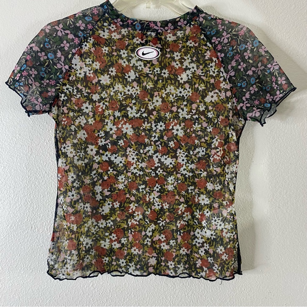 R Nike Women's Short Sleeve Floral Mesh Tee - Black and Multicolor